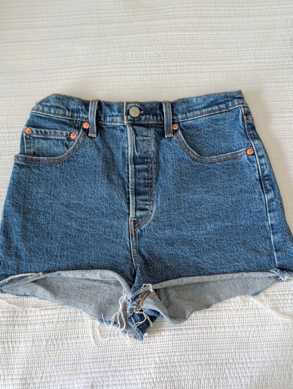 Levi's Dark Blue Denim Ribcage Shorts 28 Raw Hem